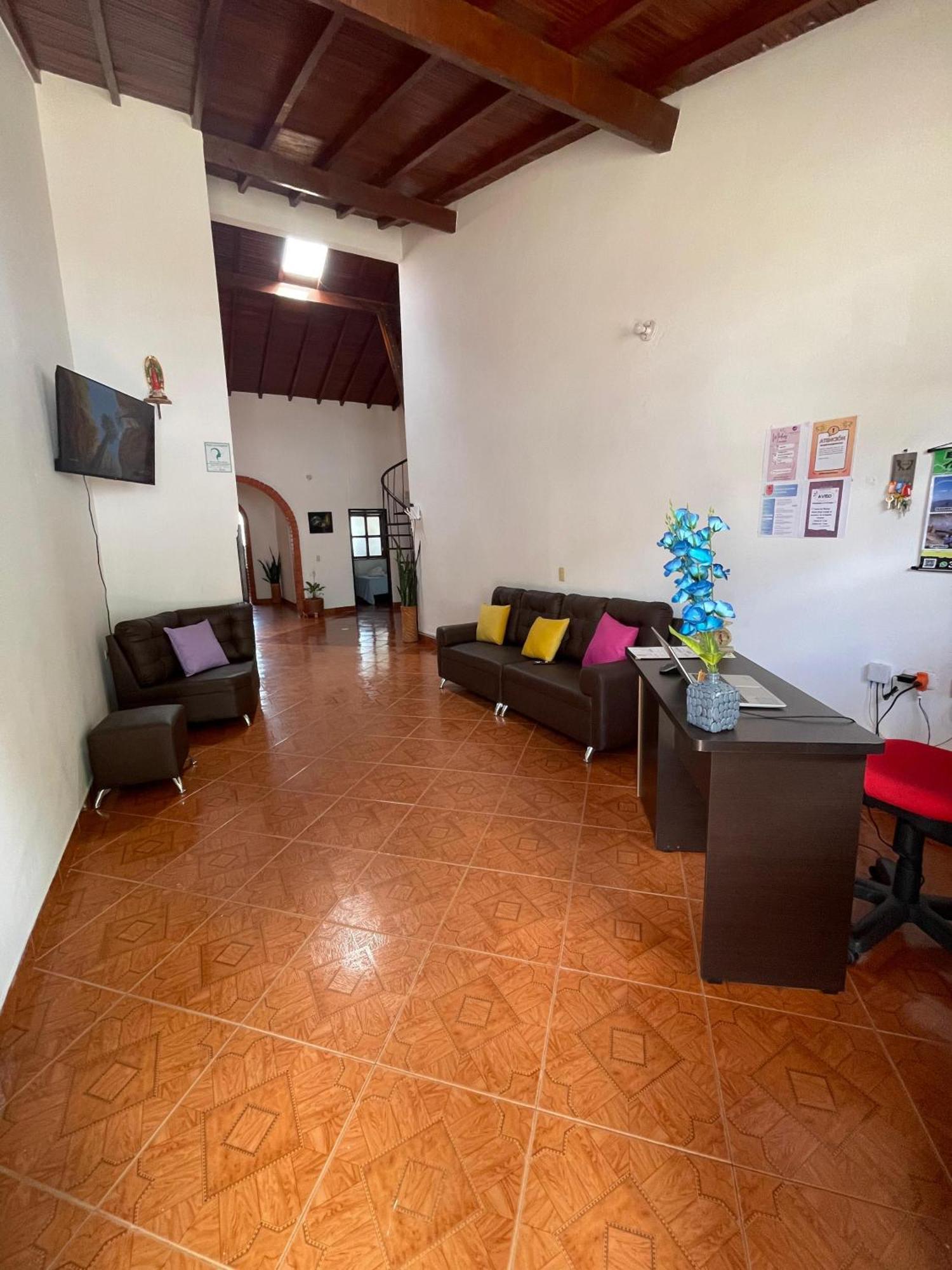 Hostel La Hormiga Баричара Экстерьер фото